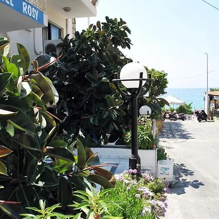 Rosy Oda ve Kahvaltı 2*